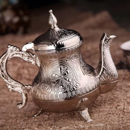 Decorative tea pot