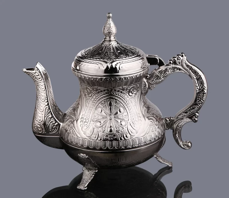 Decorative tea pot